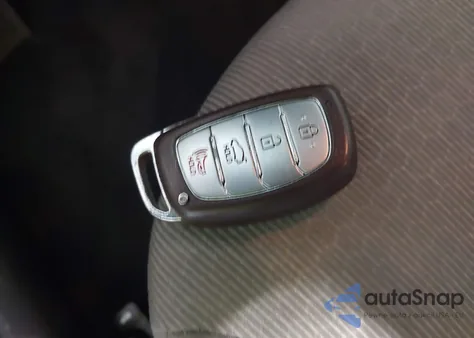 2018 Hyundai Elantra Value Edition из США, поврежденный, VIN 5NPD84LF3JH265310